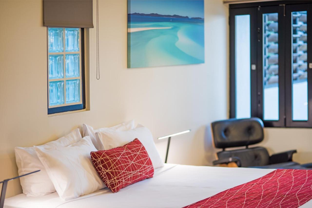 Aparthotel At Waterfront Whitsunday Retreat - Adults Only Airlie Beach Exteriér fotografie