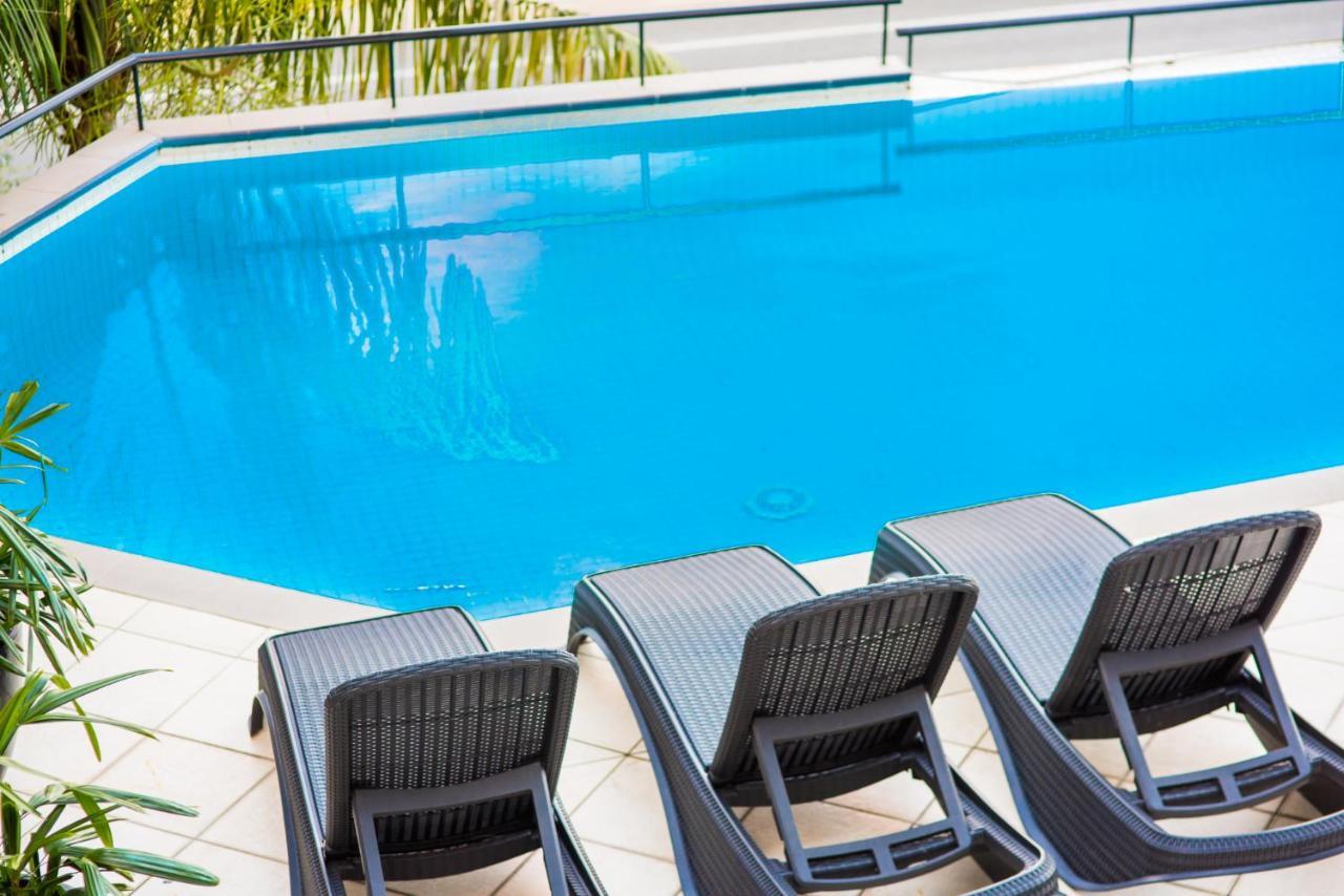 Aparthotel At Waterfront Whitsunday Retreat - Adults Only Airlie Beach Exteriér fotografie