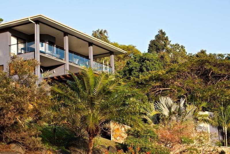 Aparthotel At Waterfront Whitsunday Retreat - Adults Only Airlie Beach Exteriér fotografie
