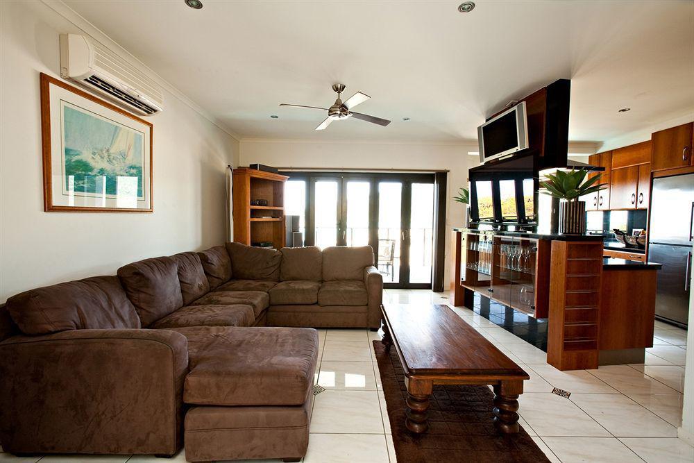 Aparthotel At Waterfront Whitsunday Retreat - Adults Only Airlie Beach Exteriér fotografie